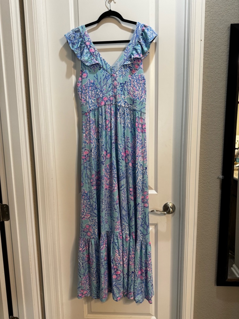 Lilly Pulitzer Blue Floral Sleeveless Maxi Dress Sz 12 Ruffles Vneck Tiered - Picture 7 of 7